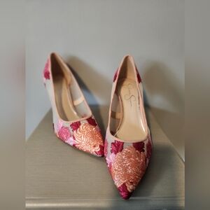 Elegant Floral Embroidered Heels By Jessica Simpson Size 9
